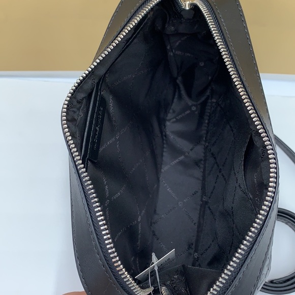 MICHAEL KORS LARGE EAST WEST CROSSBODY BLACK - Picture 13 of 16